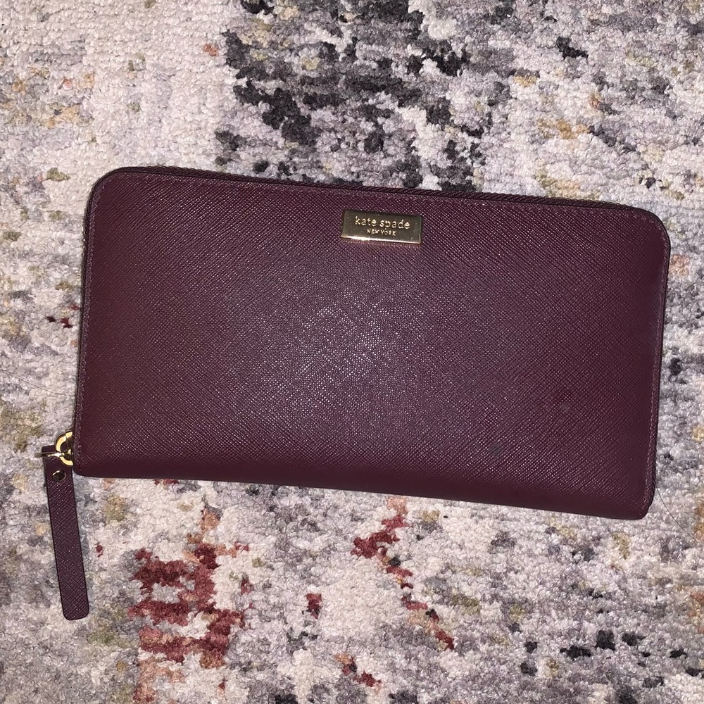 Kate Spade zip-around wallet - Burgundy
